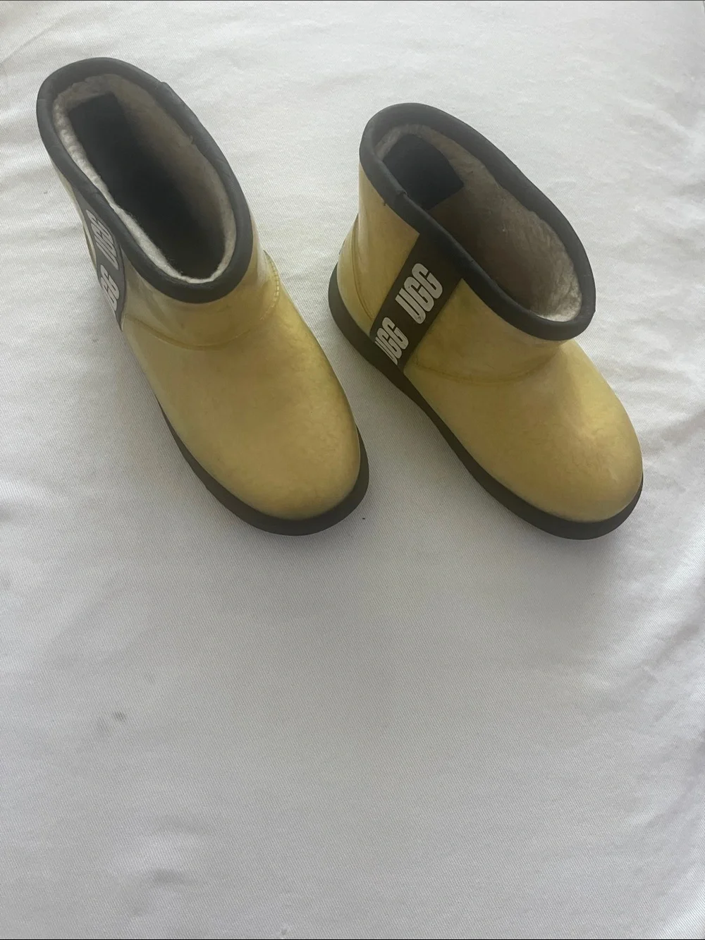 UGG Kids' Size 2? Yellow Shearling-Lined Ankle Boots
